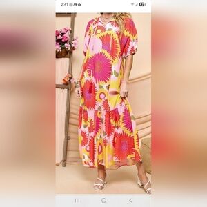 NWT CEZELE Palm BeachKaftan/maxi Tiered Short Sleeve Floral Dress. Size Small